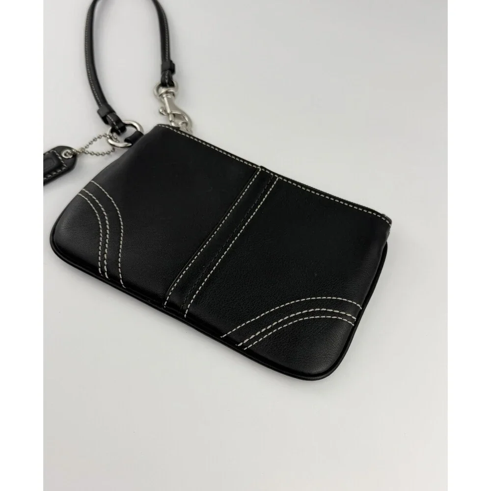 Coach Small Black Leather Coin Zipper Wristlet w/Hangtag
